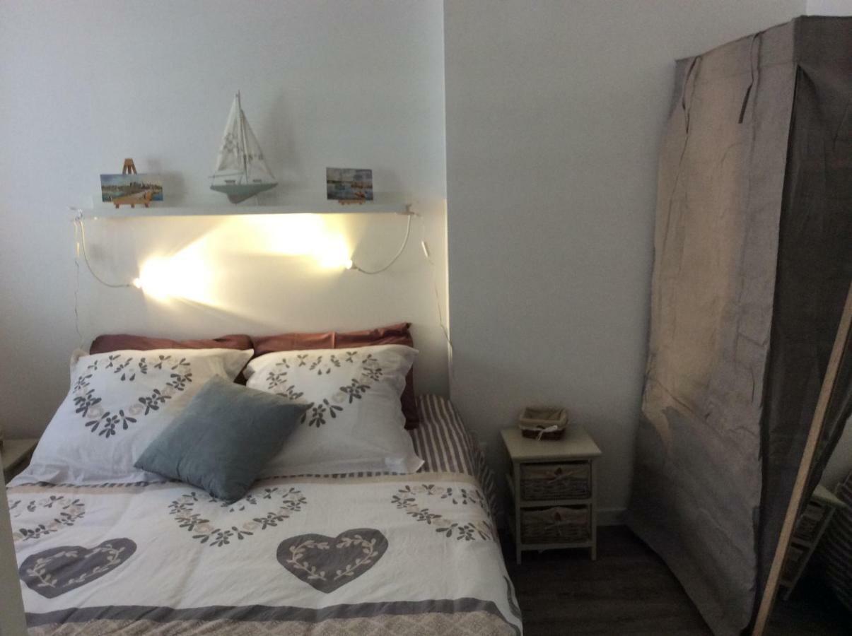 Apartment Le Dauphine 20m De La *